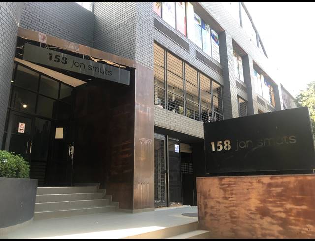 61M² RETAIL TO LET IN ROSEBANK
